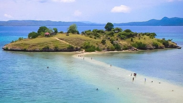 Pantai Lariti: Keajaiban Alam Eksotis dari Timur Bima